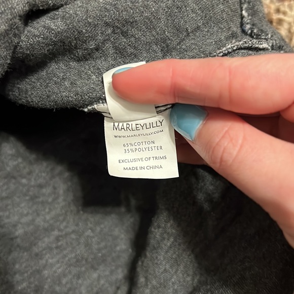 “LMW” Monogramed Marley Lily Pullover - Picture 7 of 7